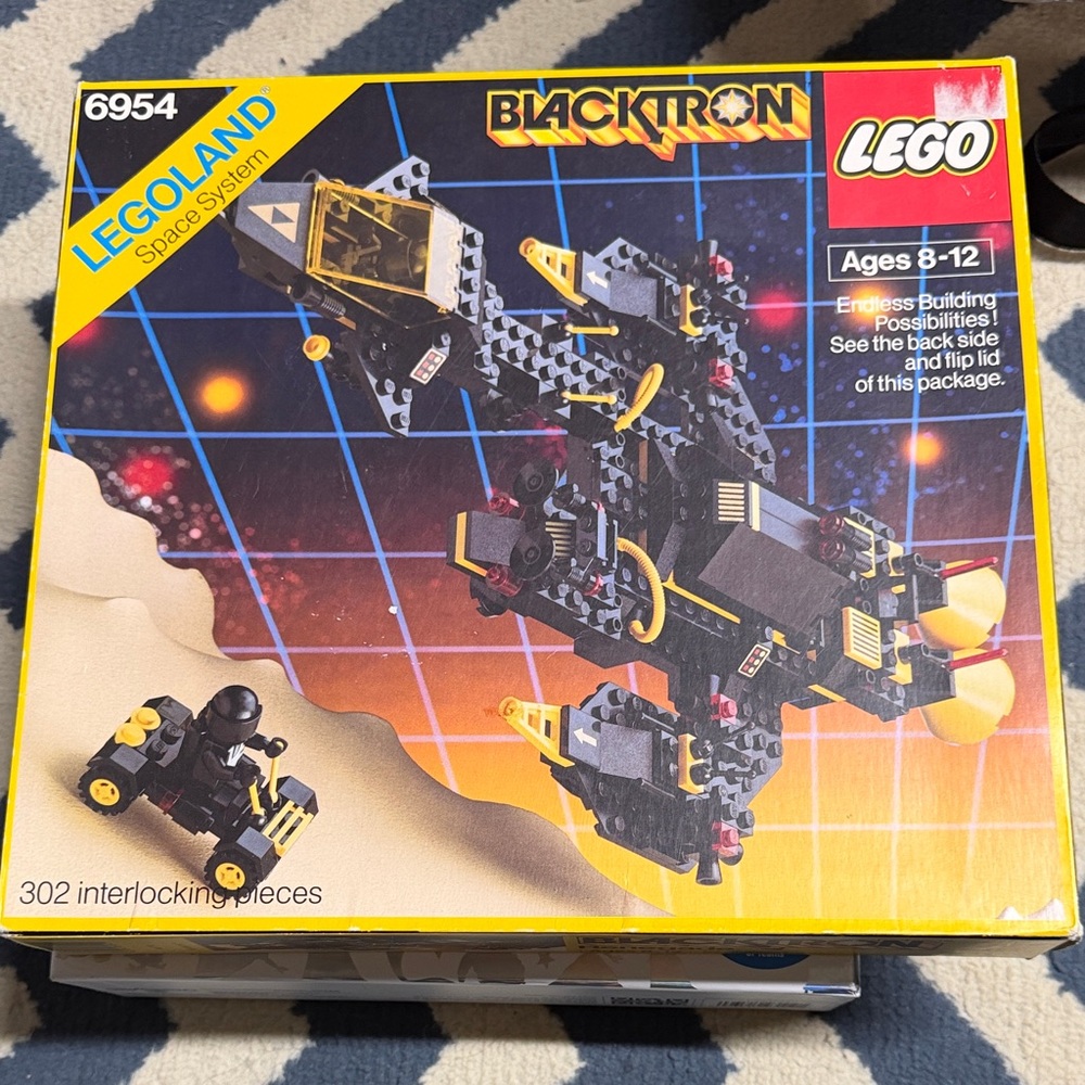 LEGO Blacktron Space System Set - Black and Yellow